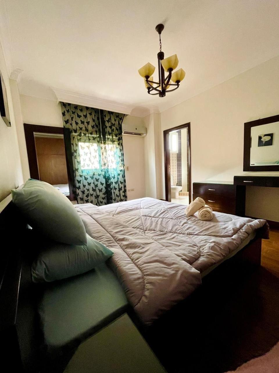Apartment Spacious 3br With Garden View New